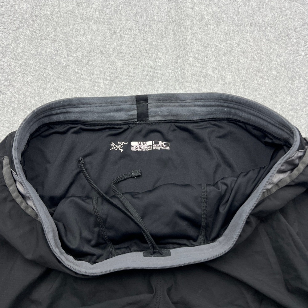 Arc'teryx Soleus Shorts Mens Medium Black 5.5" Lightweight Running Athletic Gym - Picture 3 of 15
